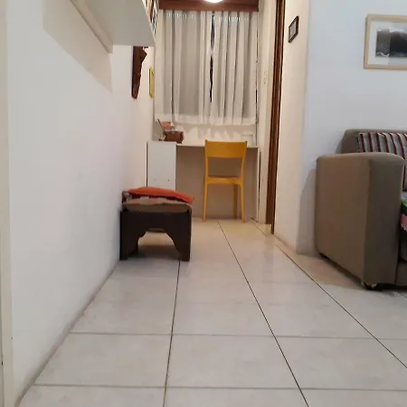 Quarto E Sala Em Copanema-2
